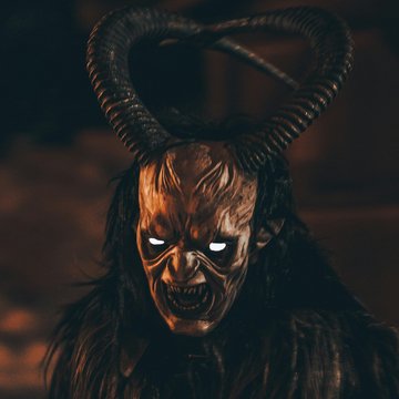 Die Tradition der Krampusumzüge Die Tradition der Krampusumzüge