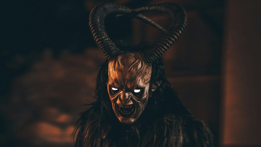 Die Tradition der Krampusumzüge Die Tradition der Krampusumzüge