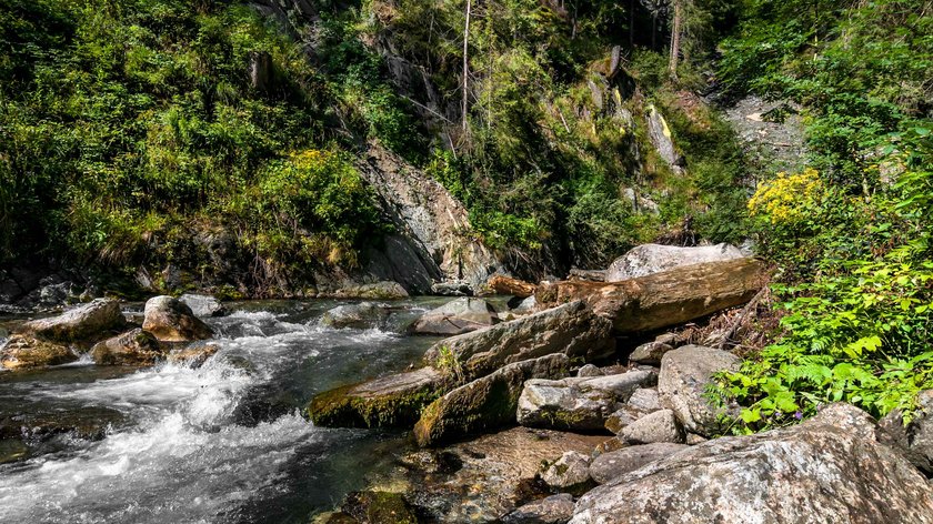 Actionreiche Wildwasserfahrt auf dem Eisack Actionreiche Wildwasserfahrt auf dem Eisack
